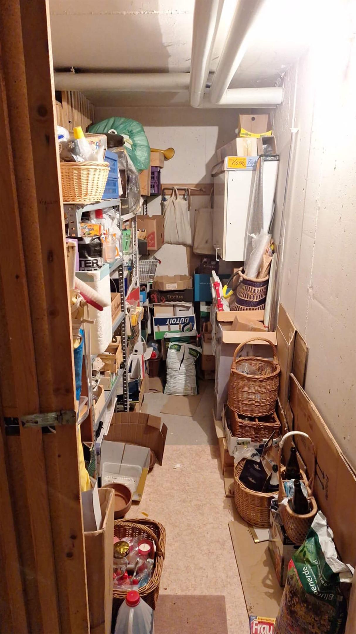 Vollgemüllter Keller